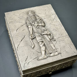 3947 gilgmesh stephen mitchell chest cover