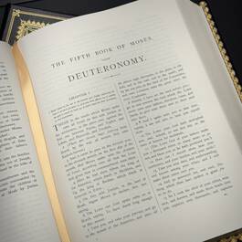 2848 the holy bible set gustave dor&eacute;&nbsp; satin ribbon3