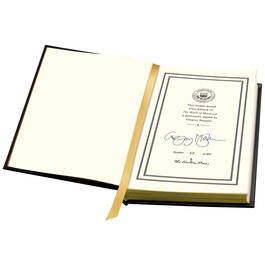 Maguire The Witch of Maracoor 0875357 c sig