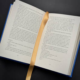6529 one day david nicholls&nbsp; satin ribbon2