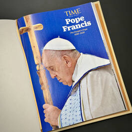 6521 pope francis the people's pope time title page