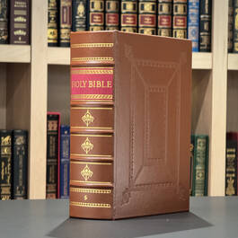 6578 1560 geneva bible front cover