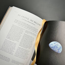 3984 sacred sites taschen satin ribbon7