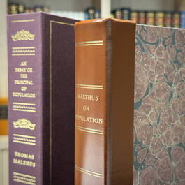 6542 essay on the principle of population robert malthus front cover slipcase2